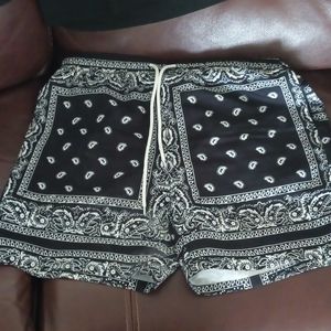 BANDANA SHORTS 🩳,XL, 🖤